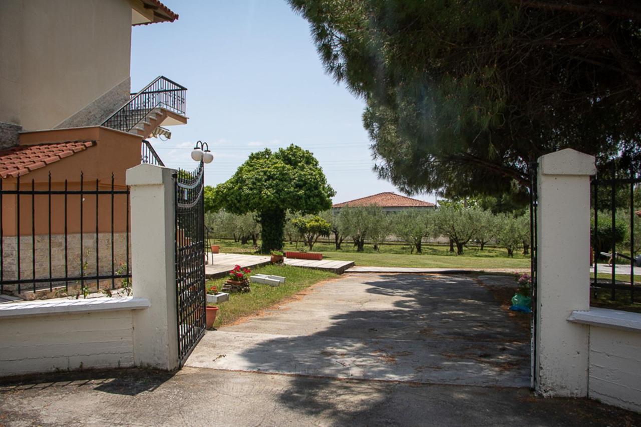 Olivemare Holidays Nea Iraklia Exterior foto