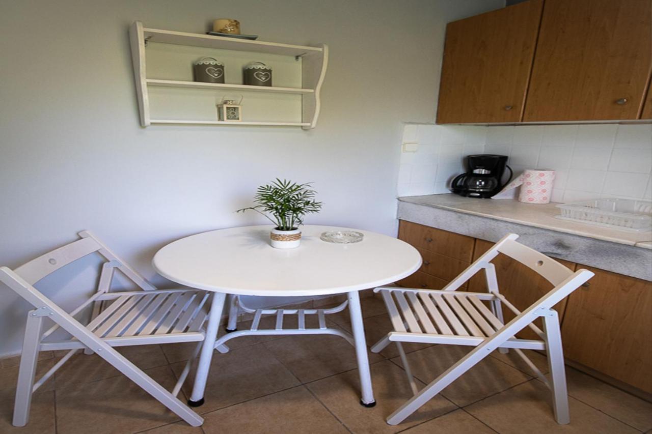 Olivemare Holidays Nea Iraklia Exterior foto